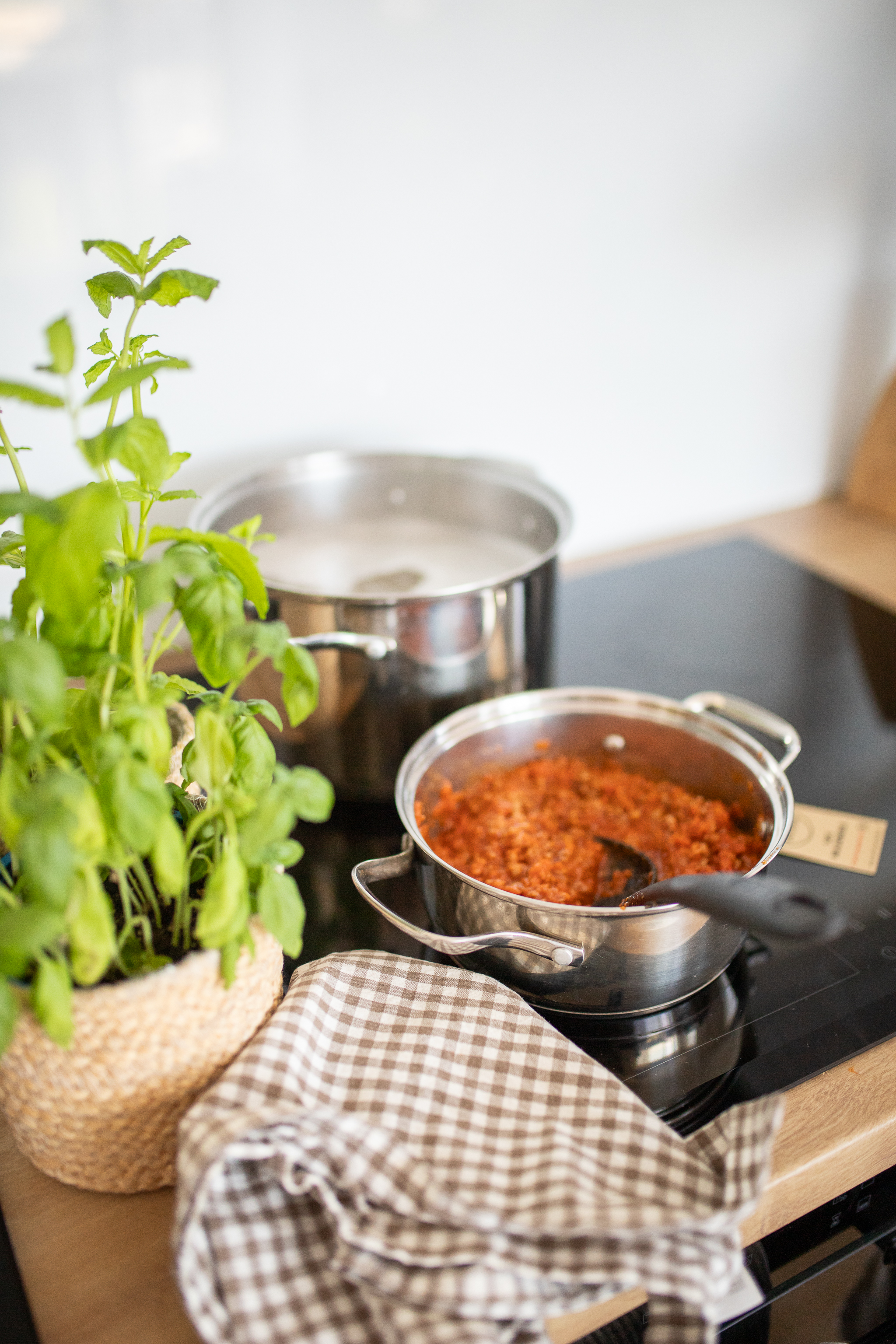 Podgrzewanie Sosu Bolognese